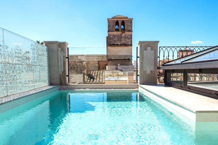 Hotel-Gloria-de-Saint-Jaume-pool