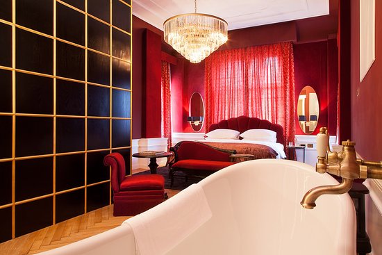 Hotel Provocateur Room